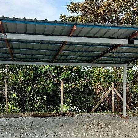 Ummi's Homestay Kuala Besut Kampong Baru Luaran gambar